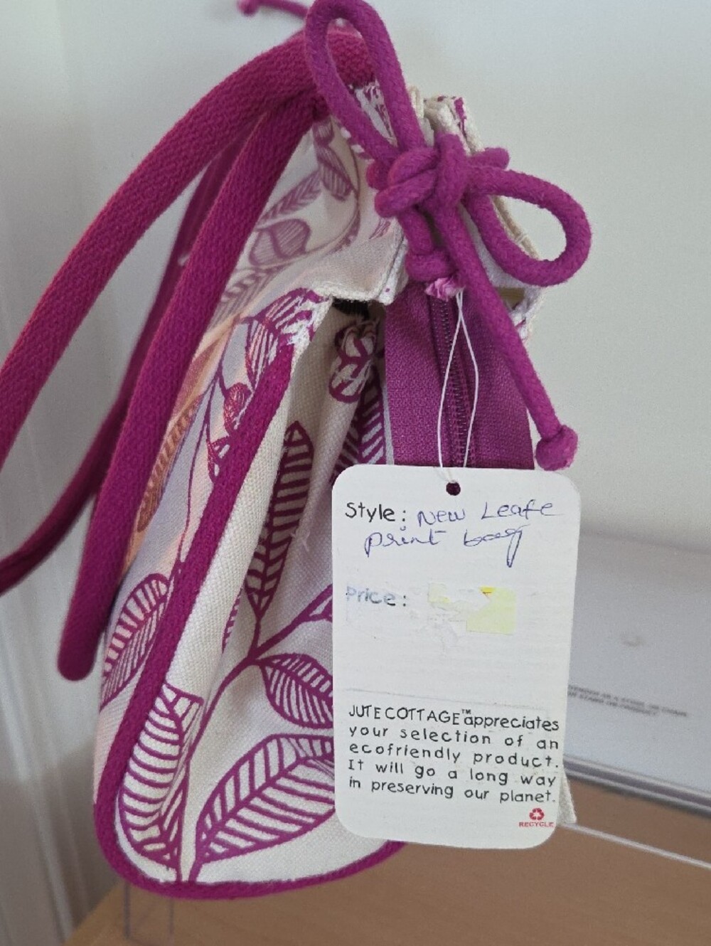 Jute Cottage NWT Cream Canvas Tote with Fuchsia Leaf Print, Zip Closure - Picture 7 of 11